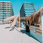 Breezy 30 By Sea View Апартаменты Нэводари