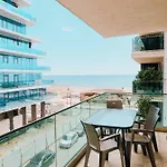 Breezy 30 By Sea View Нэводари